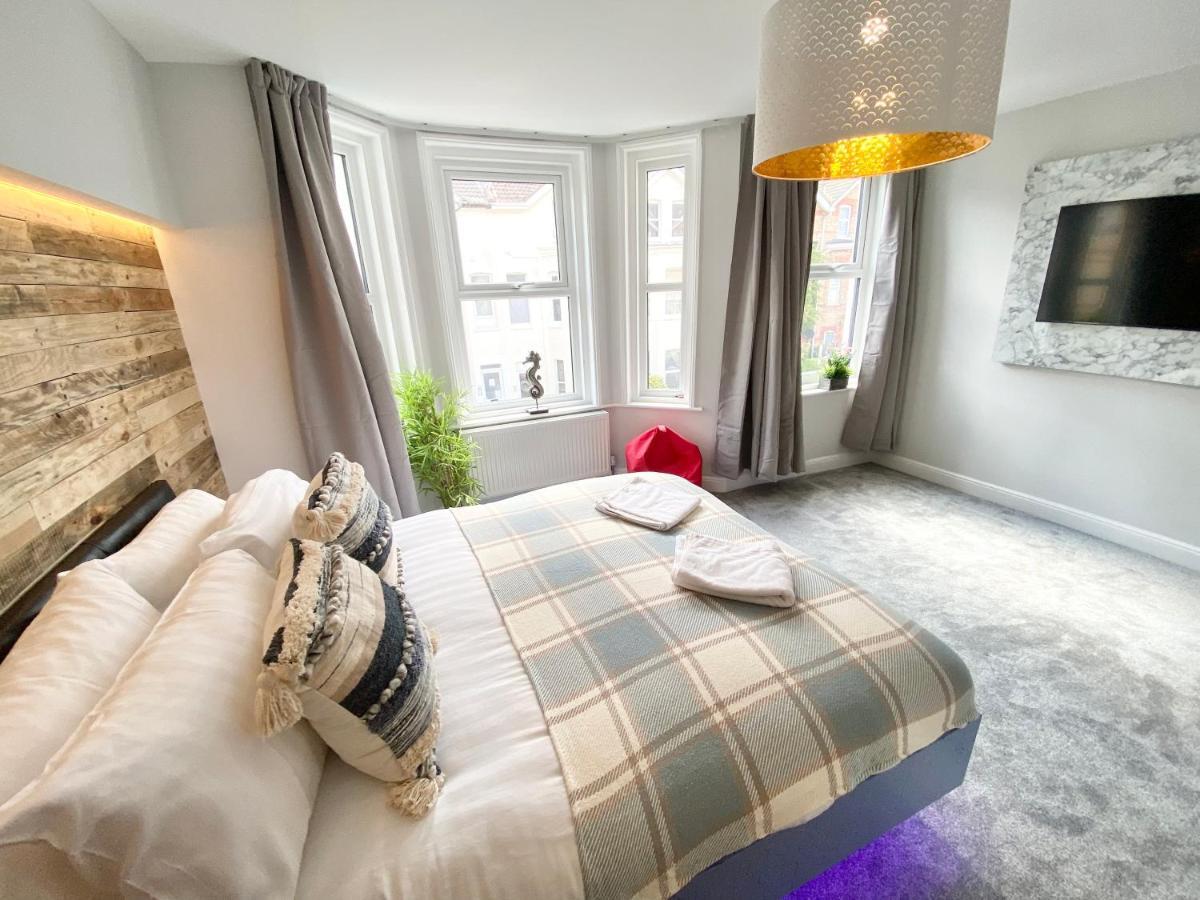 Cloud9 Guest House - By Coastline Retreats - Newly Renovated, Beautiful Ensuite Rooms Near Seafront In Town Centre, Netflix, Superfast Wifi, Communal Kitchen Борнмут Экстерьер фото