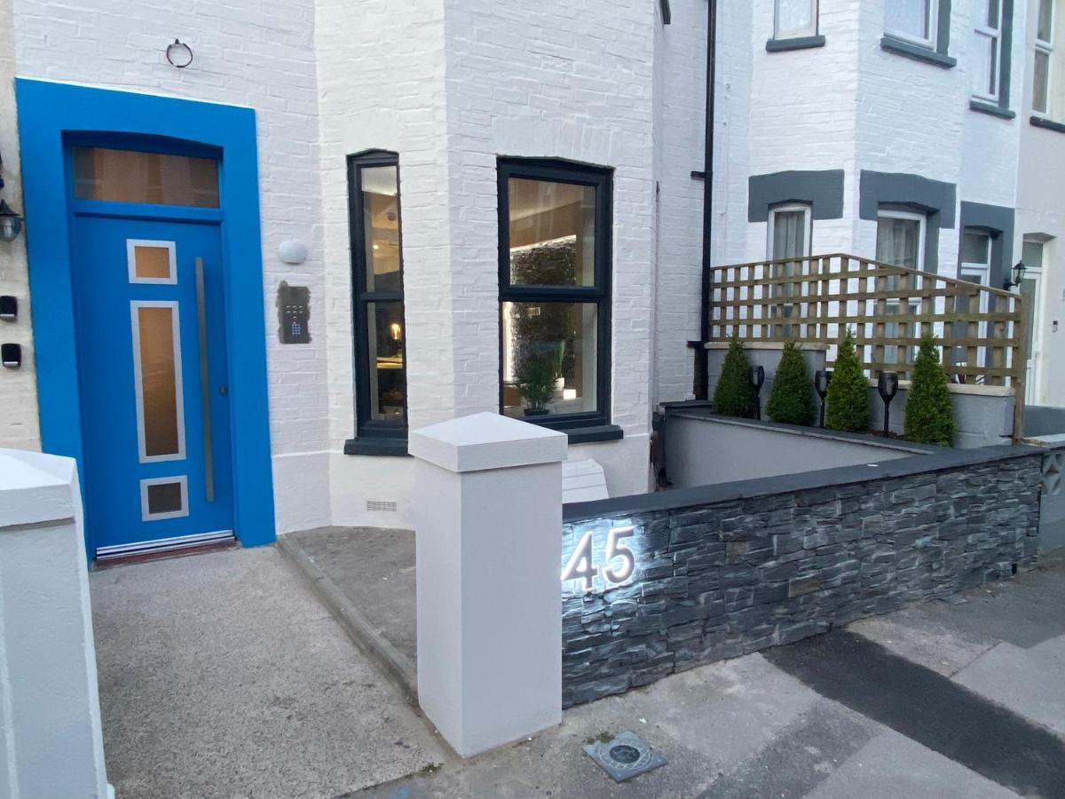 Cloud9 Guest House - By Coastline Retreats - Newly Renovated, Beautiful Ensuite Rooms Near Seafront In Town Centre, Netflix, Superfast Wifi, Communal Kitchen Борнмут Экстерьер фото