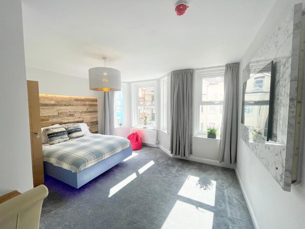 Cloud9 Guest House - By Coastline Retreats - Newly Renovated, Beautiful Ensuite Rooms Near Seafront In Town Centre, Netflix, Superfast Wifi, Communal Kitchen Борнмут Экстерьер фото