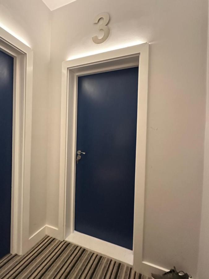 Cloud9 Guest House - By Coastline Retreats - Newly Renovated, Beautiful Ensuite Rooms Near Seafront In Town Centre, Netflix, Superfast Wifi, Communal Kitchen Борнмут Экстерьер фото